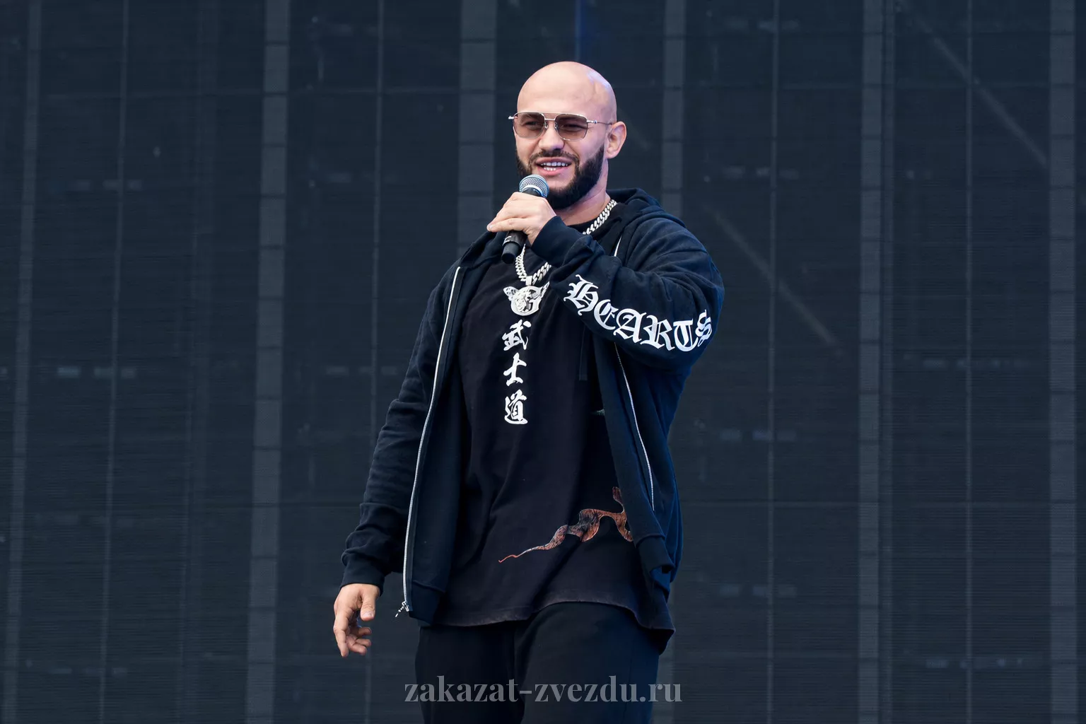 Джиган — рэп-исполнитель, выступление на корпоративе